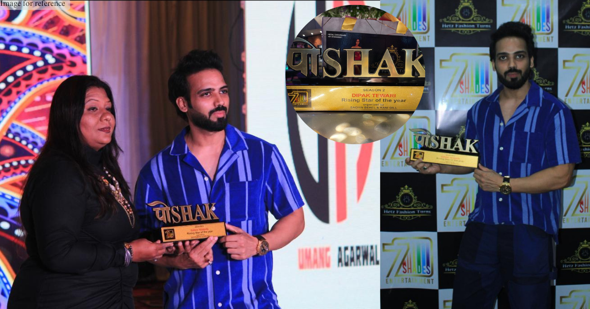 Dipak Tewari Wins Rising Star Of The Year At Poshak - Season 2